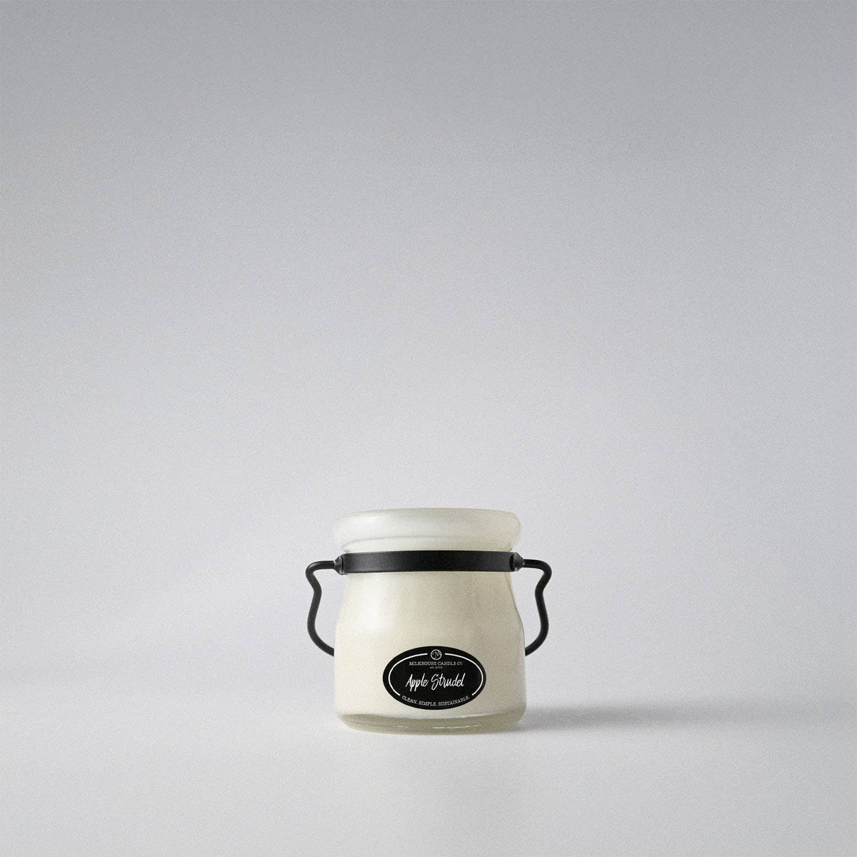 Milkhouse Candle Company - 5 oz Cream Jar Candle: Apple Strudel